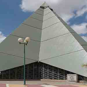 בית כנסת הפירמידה - מיכאלי, רישיון-השימוש. צילום - מיכאל יעקובסון
